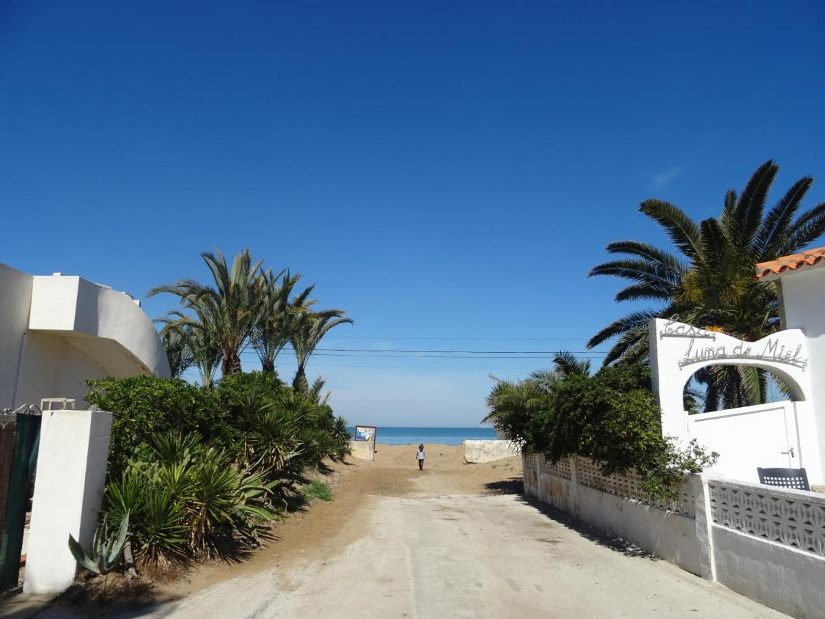Villa At Seafront With Private Garden-655 Denia Exterior photo
